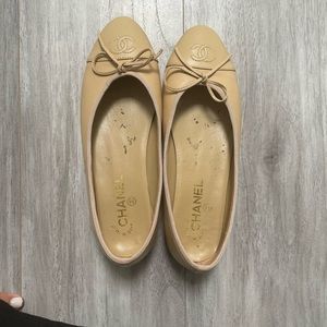 **inspired** Ballet flats